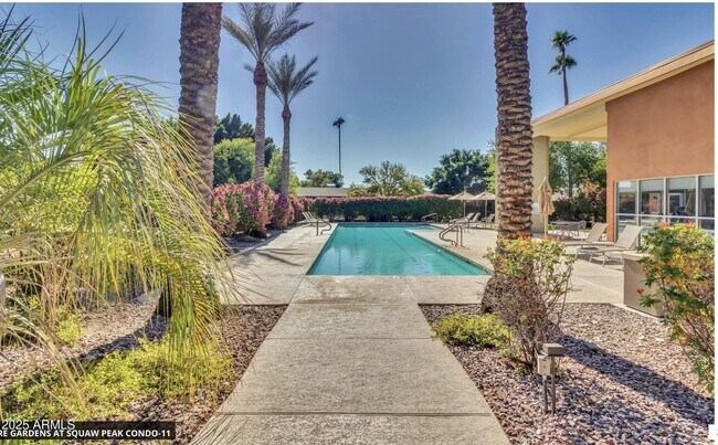 Building Photo - 1850 E Maryland Ave