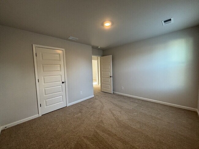 Building Photo - 342 Tiliwa St