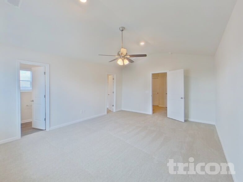 Building Photo - 2010 Southlea Dr