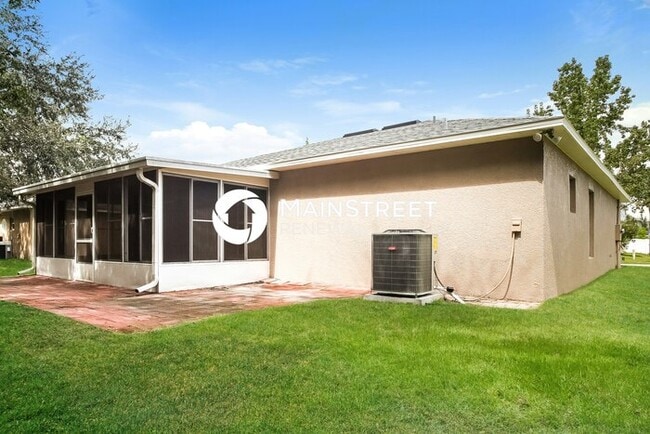 Building Photo - 3 Bedroom Pet-Friendly Home in St. Cloud, FL with Main Street Renewal