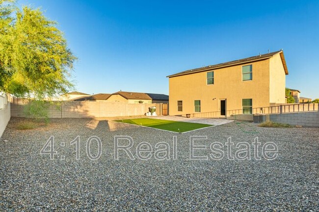 Building Photo - 142 W Impala Dr