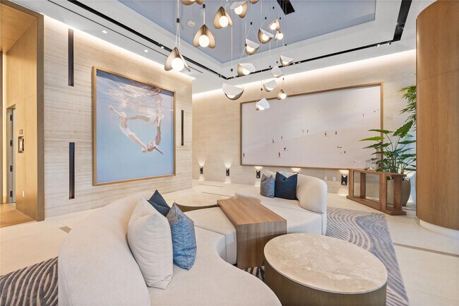 Building Photo - 153 N Seabreeze Blvd