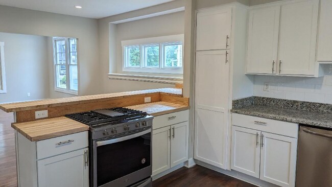 Building Photo - 709 N Fayette St