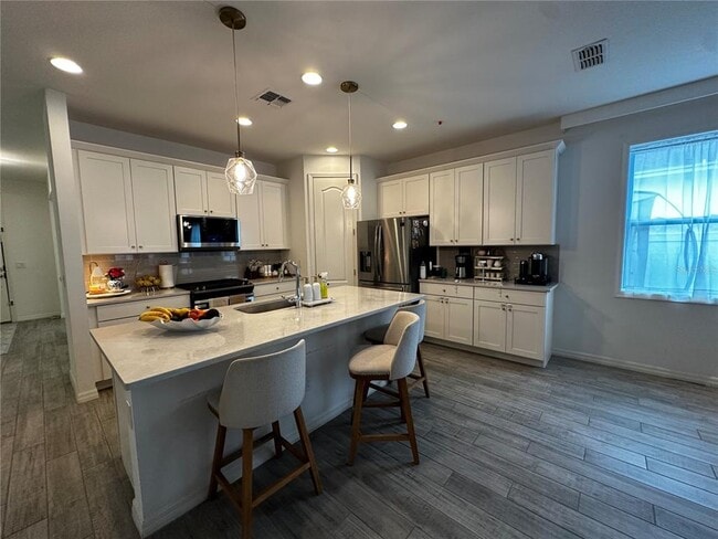 Building Photo - 15512 Sunquat Dr