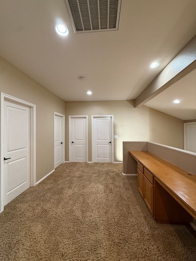 Building Photo - Beautiful Large Two Story Home is Centrall...