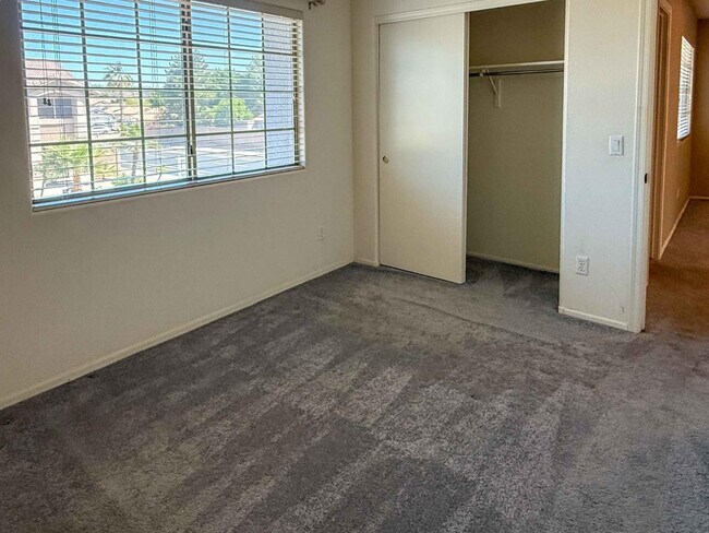 Building Photo - 3103 W Zachary Dr