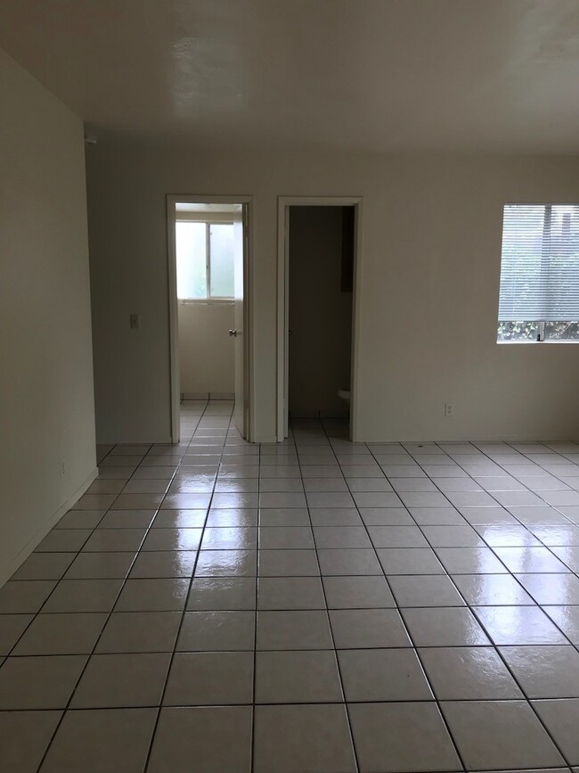 Building Photo - 850 Camino Lindo