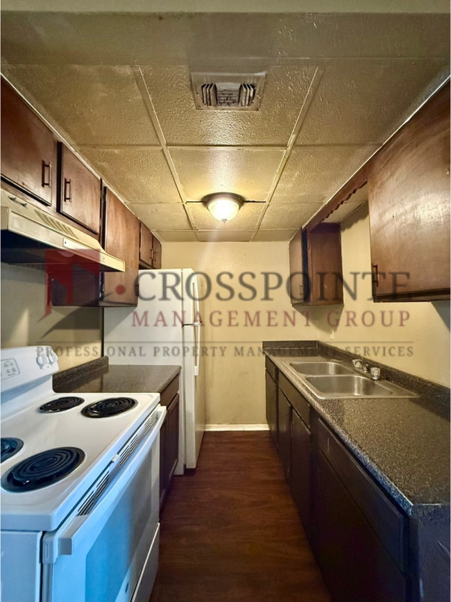 Building Photo - 514 S Bois D Arc Ave