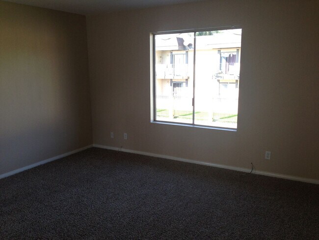 Building Photo - 12835 10th St