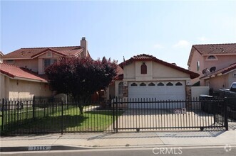 Building Photo - 13119 Lakota Dr