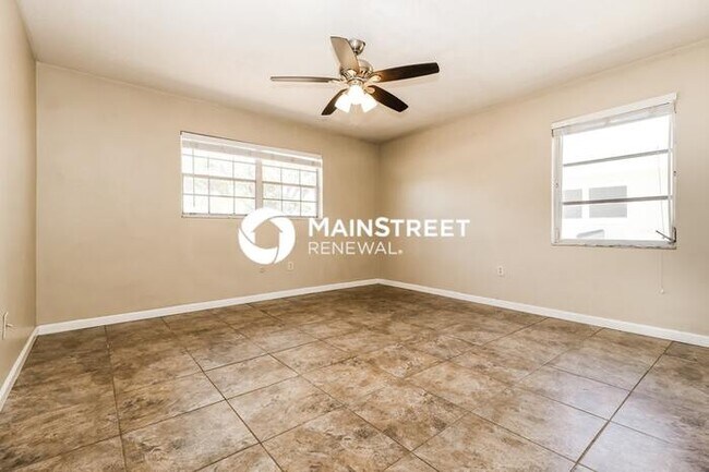 Building Photo - 3 Bedroom Pet-Friendly Home in Port Richey, FL with Main Street Renewal