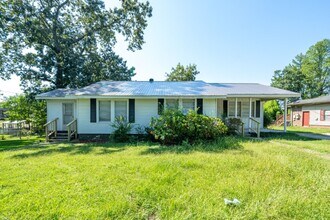 Building Photo - Lovely 3-Bedroom Home in the Heart of Pleasant Grove