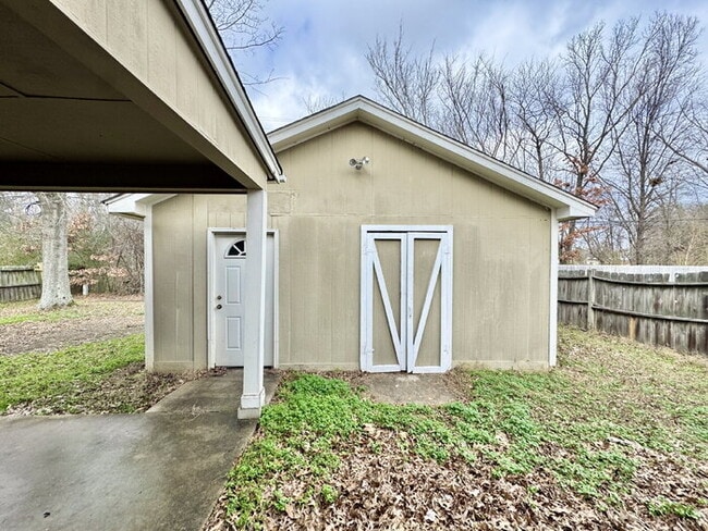 Building Photo - 7312 Countryside Road