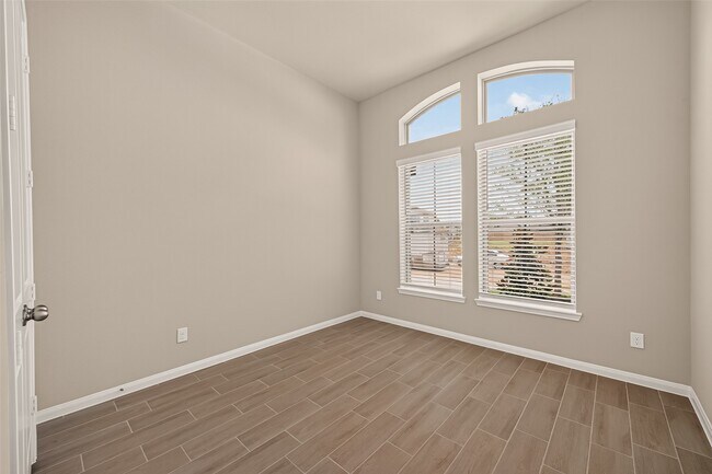 Building Photo - 27003 Estella Mdw Ln