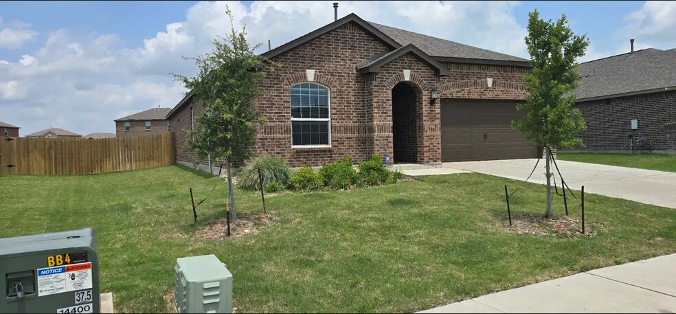 Building Photo - 820 Calhoun Dr