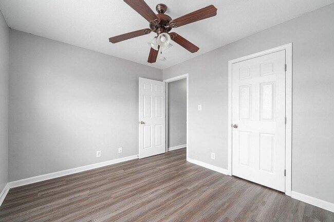Building Photo - Single family home