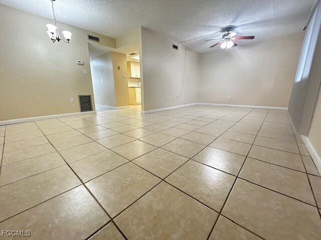 Building Photo - 4906 Victoria Dr