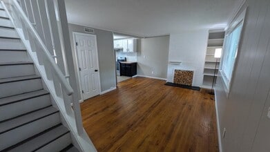 Building Photo - 121 Nesper Rd