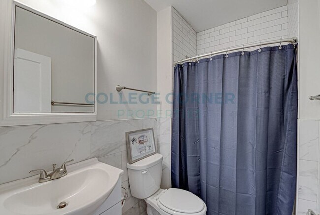 Building Photo - 1231 Brookwood Dr