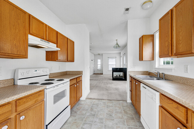 Building Photo - 6533 Clarksdale Ln