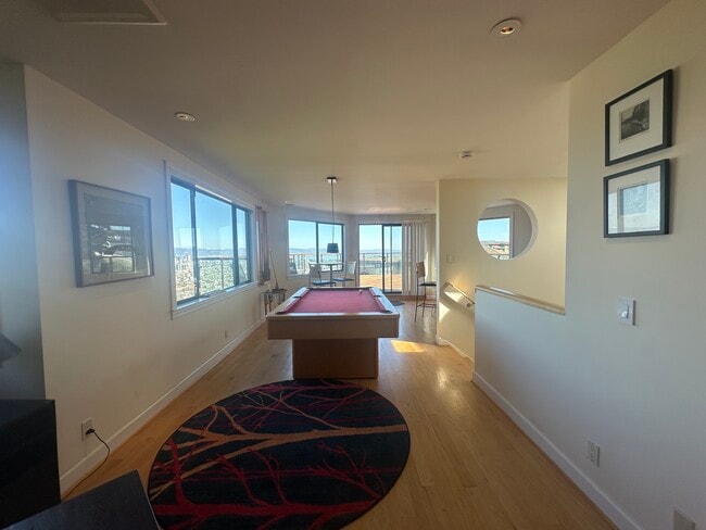 Building Photo - 304 Twin Peaks Blvd