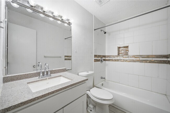 Building Photo - 12203 Cape Hyannis Dr