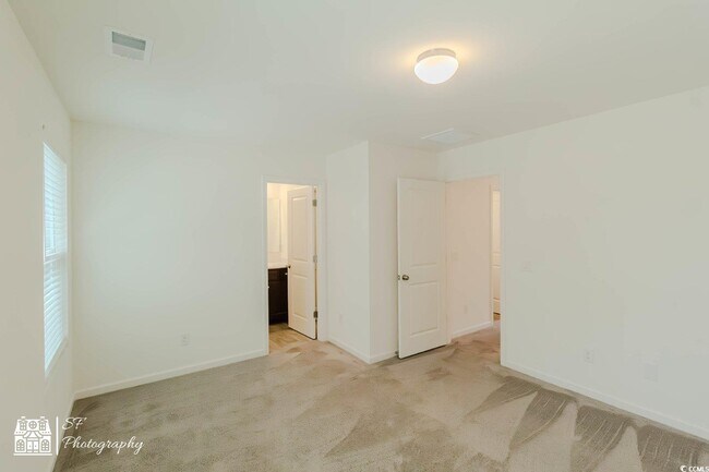 Building Photo - 305 Cherwell ct