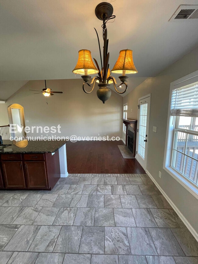 Building Photo - 3393 Wiser Dr