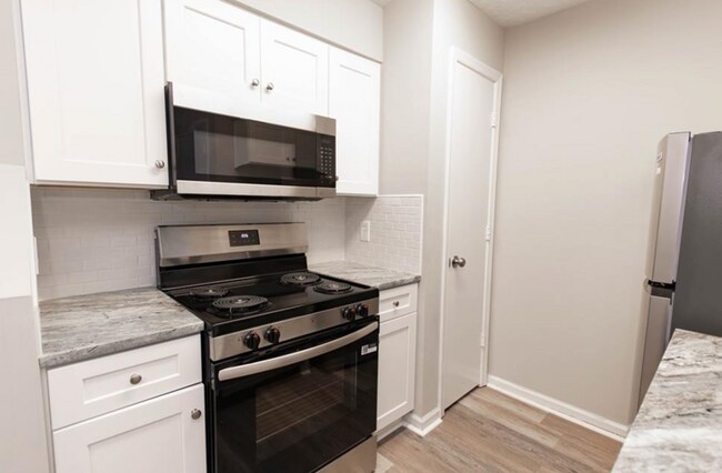 Building Photo - Well Appointment 1bdr 1bth apartment in Hampton