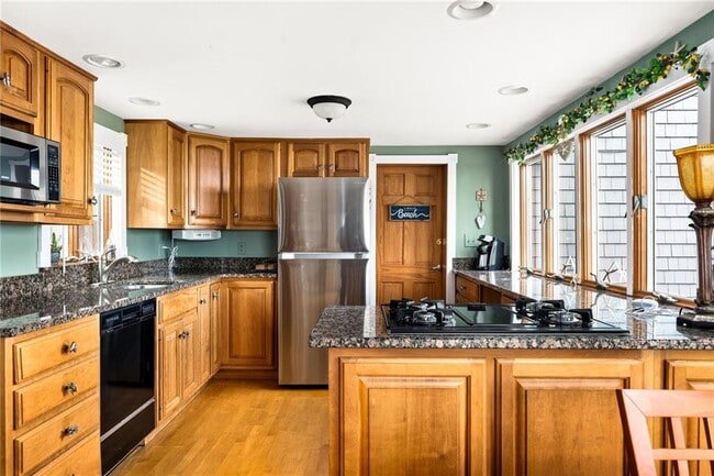 Building Photo - 163 Beachwood Dr