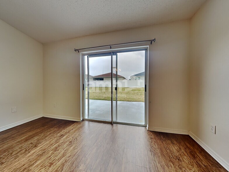 Building Photo - 25209 Hyde Park Blvd