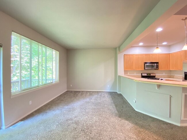 Building Photo - 2068 NW Boulder Way Dr