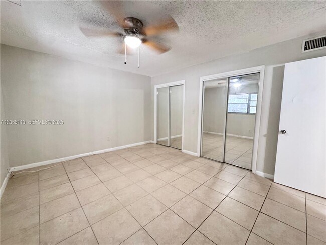 Building Photo - 3265 Griffin Rd