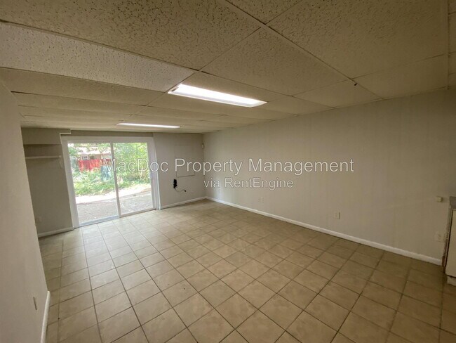 Building Photo - 130 Janney Ct