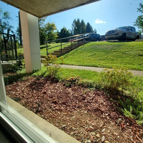 Building Photo - 1810-18A1 National Rd