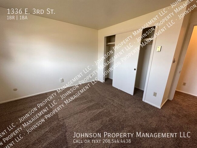 Building Photo - Central Meridian 1 bedroom duplex with lar...