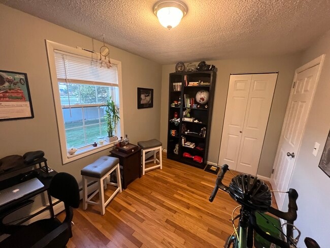 Building Photo - 99 Cluff Crossing Rd