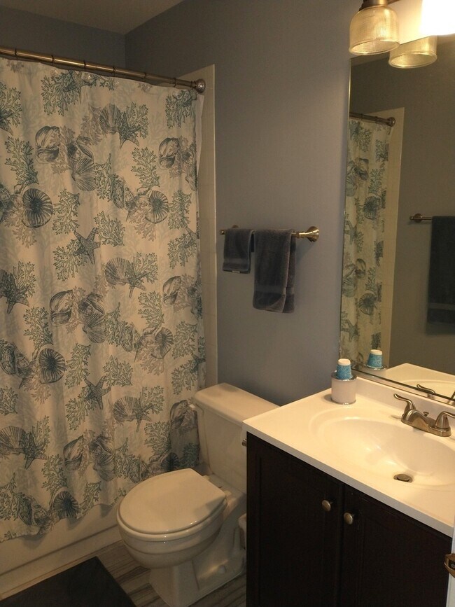 Building Photo - 230 Partridge Ct