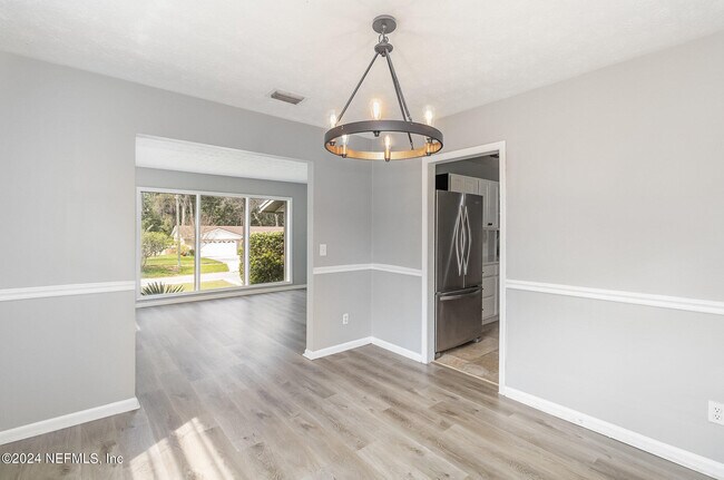 Building Photo - 2867 Holly Bay Rd