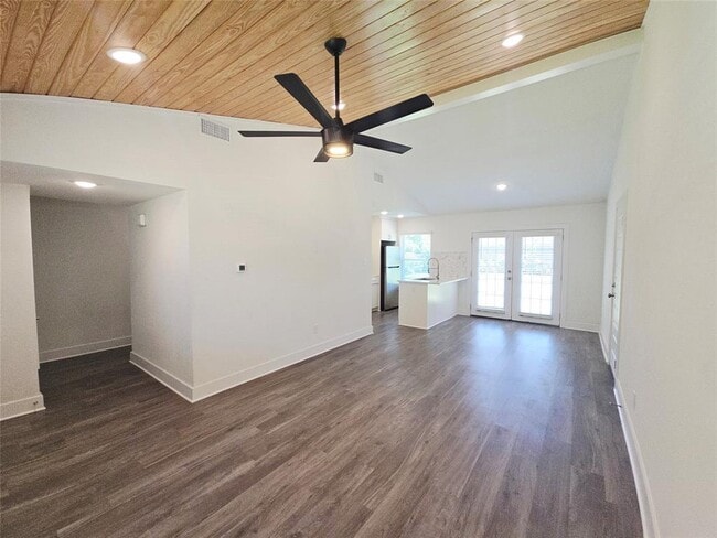 Building Photo - 6103 Calmar Cove