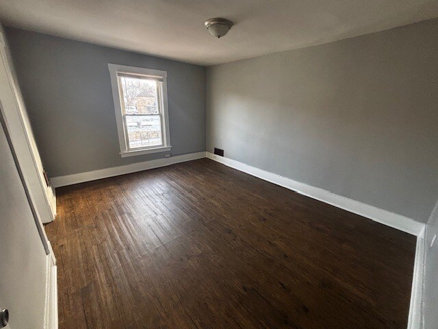 Building Photo - 1609 Kenneth Ave