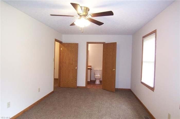 Building Photo - 888 E Caston Rd