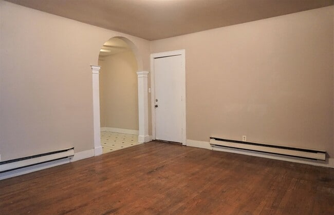 Interior Photo - Series D Packers Properties