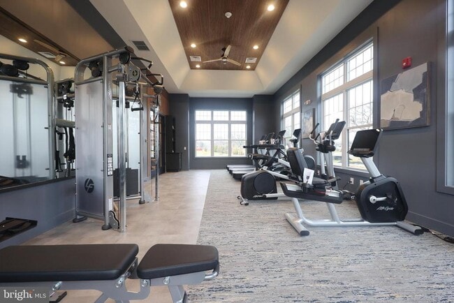 Building Photo - 4 Cherry Ln