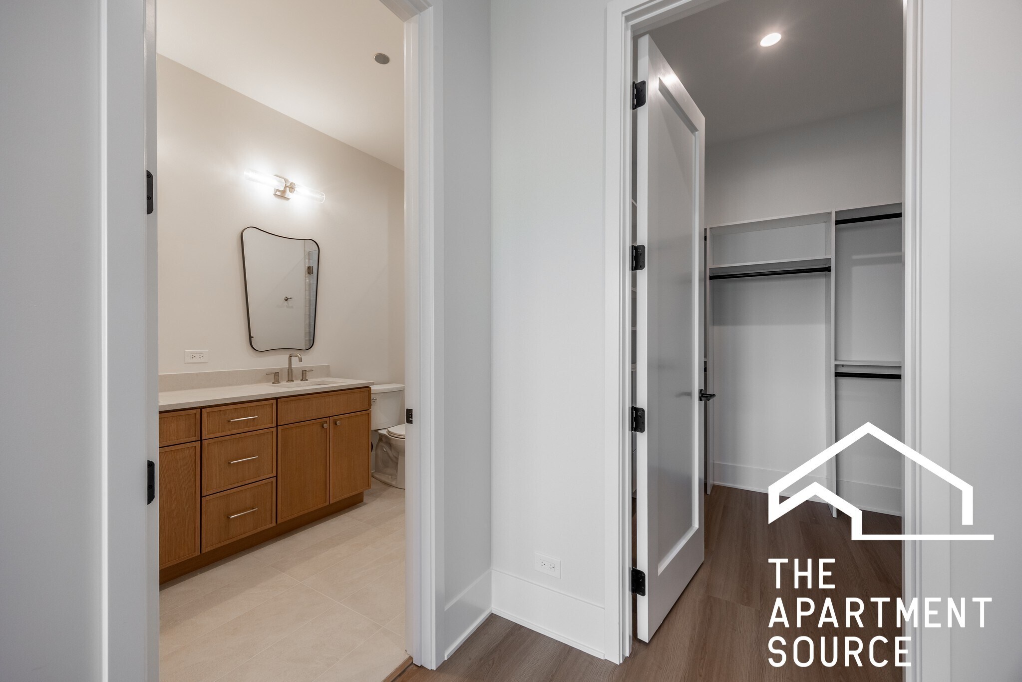 Building Photo - 1620 W Grand Ave