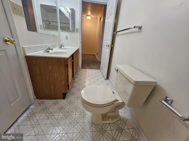 Building Photo - 14788 Sherwood Dr