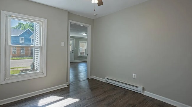 Building Photo - 50 N Main St