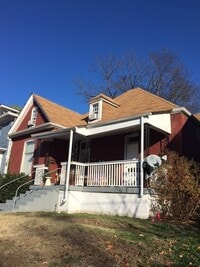 Building Photo - Charming One Bedroom/ One Bath Apartment, Walk to Edgehill Village, Minutes to Vandy/Belmont