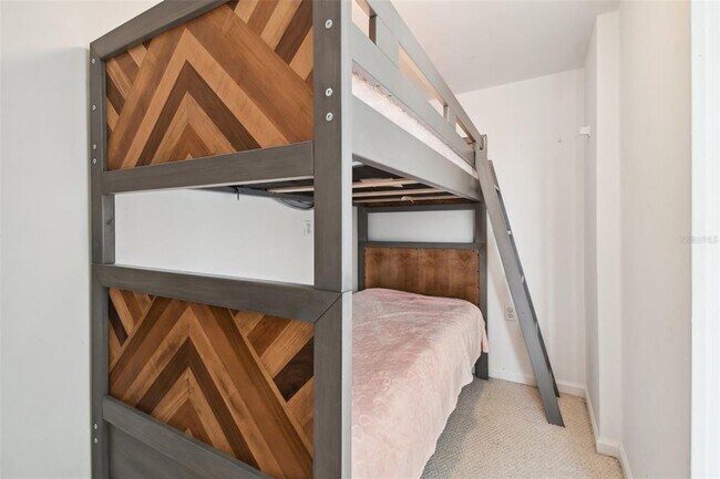 Building Photo - 880 Mandalay Ave