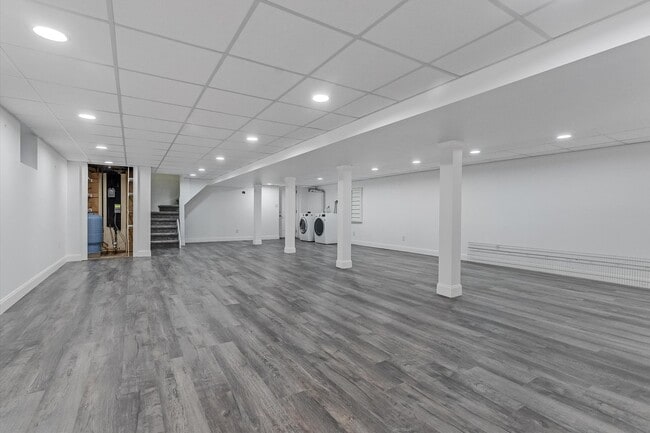 Building Photo - 168 Mendham Rd